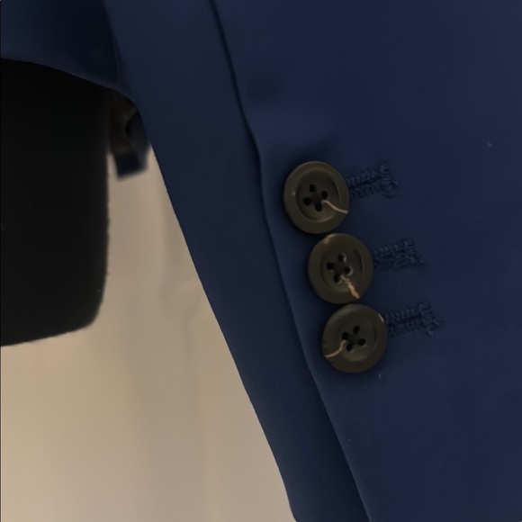 RW&CO. Elegant Blue Women's Blazer with stretch lining. Size 10. - Picture 6 of 13